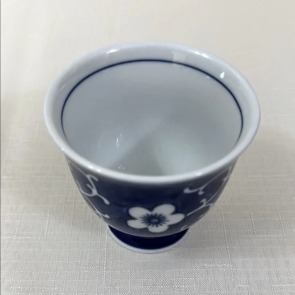 Elegant Blue Floral Tea Cup - Picture 6 of 7
